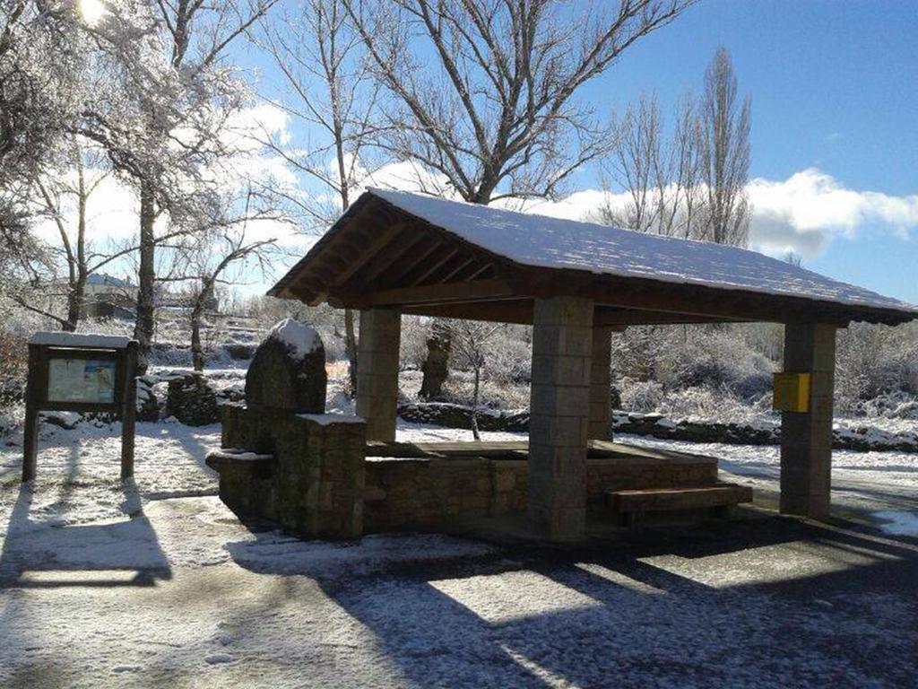 Cabanas Vallecino Manzanal de los Infantes Buitenkant foto