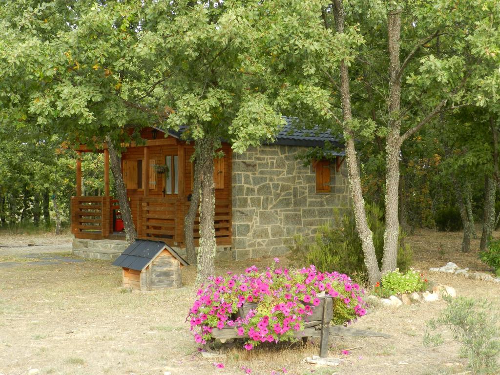 Cabanas Vallecino Manzanal de los Infantes Buitenkant foto