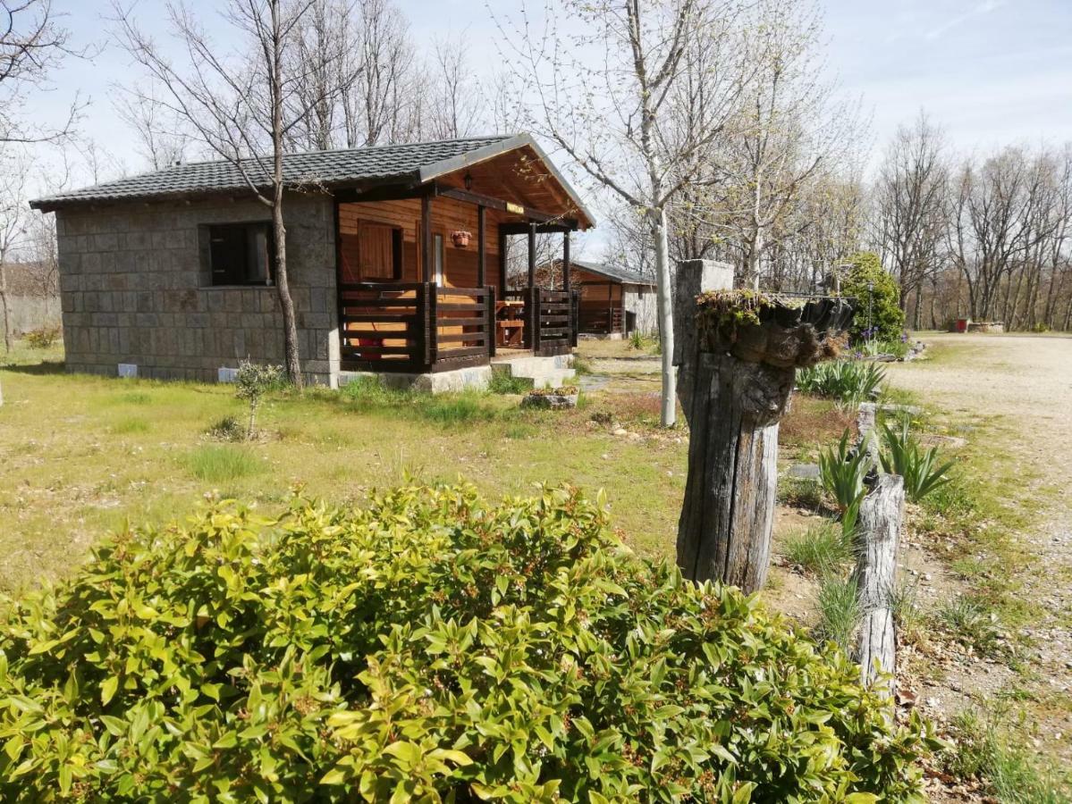 Cabanas Vallecino Manzanal de los Infantes Buitenkant foto